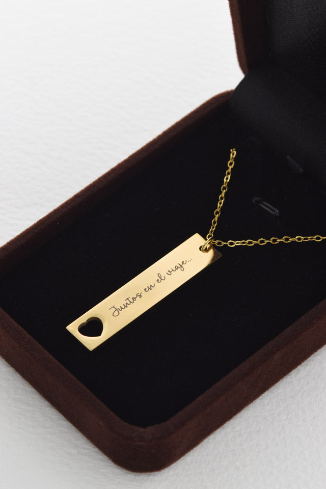 Colgante placa estuche marrón