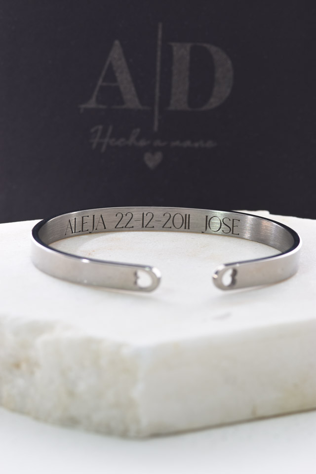 detalle-grabado-interior-brazalete